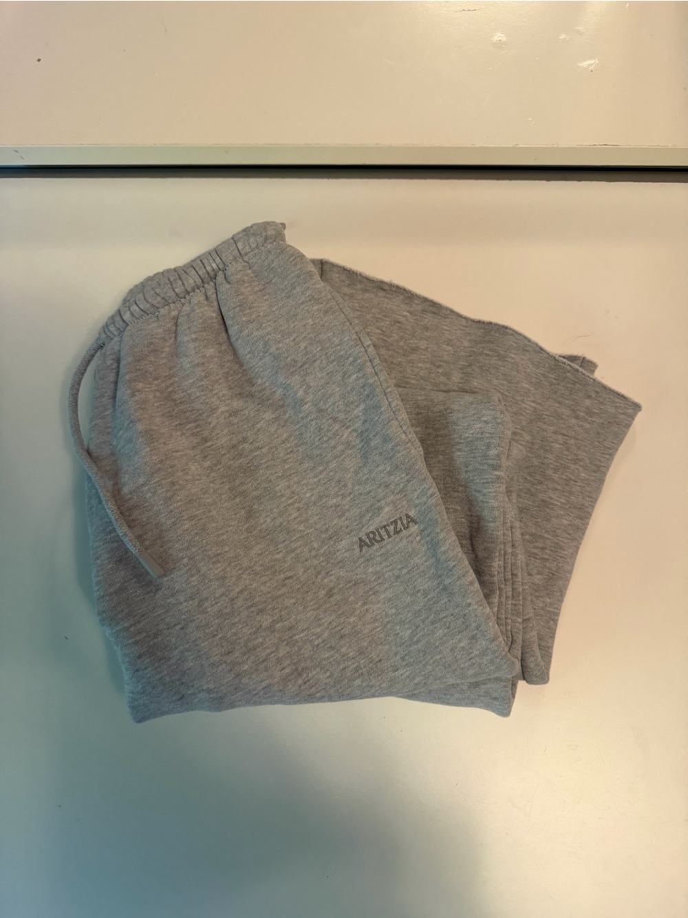 Aritzia Sweatfleece Mega Flutter Sweats